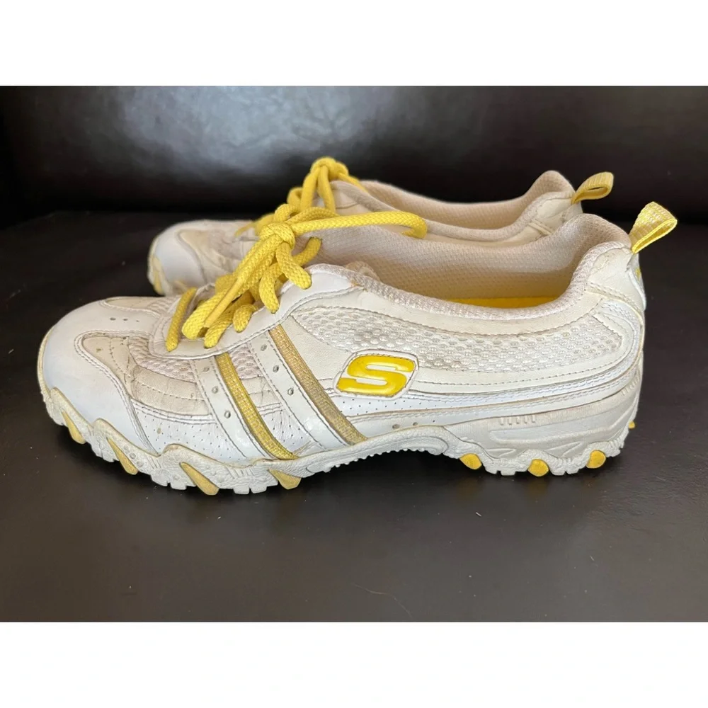 Women's Skechers Shoes - Picture 1 of 5